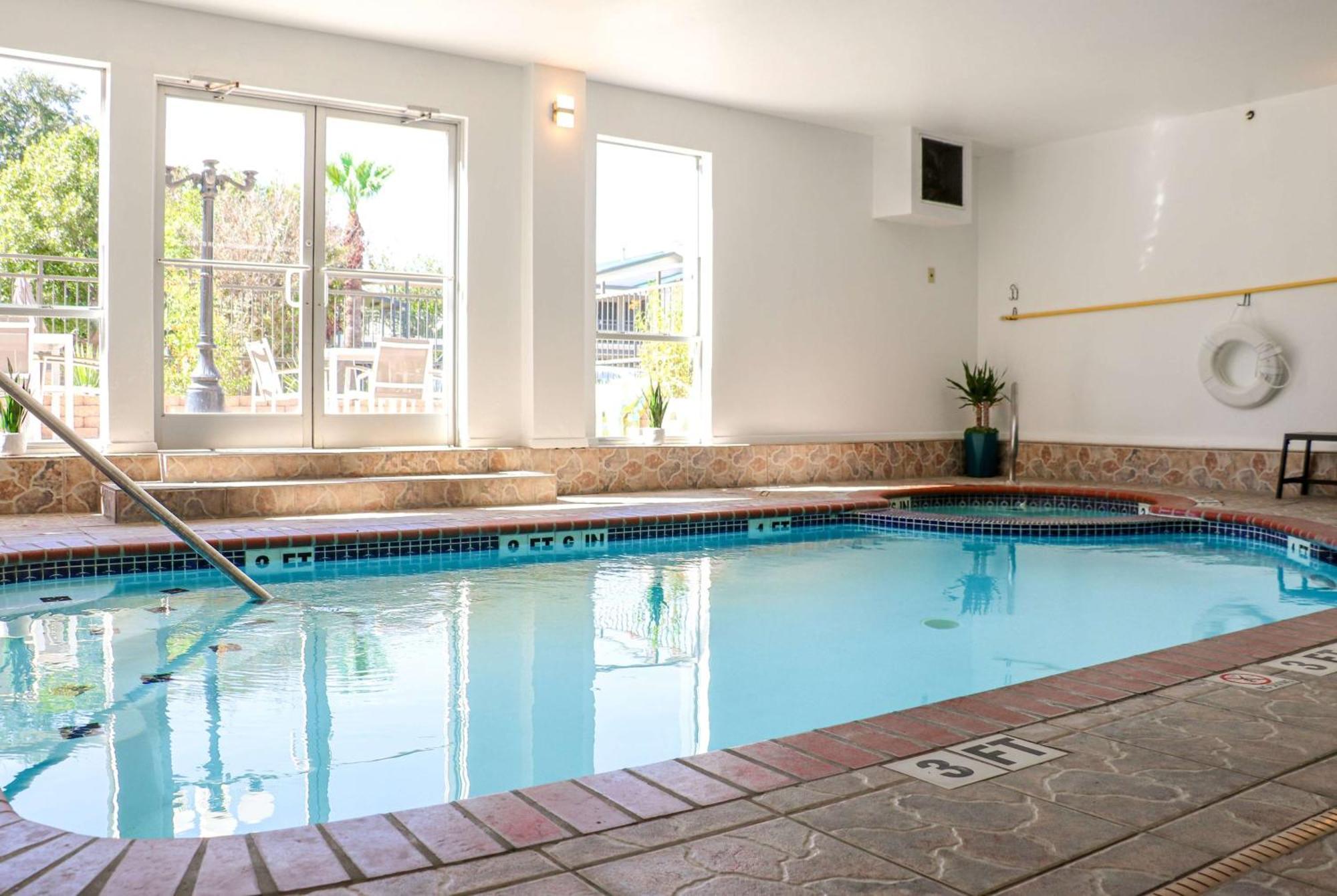 Ramada By Wyndham Del Rio Hotell Eksteriør bilde